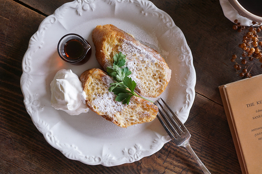 ホワイト シルバーモチーフ ラウンドプレート