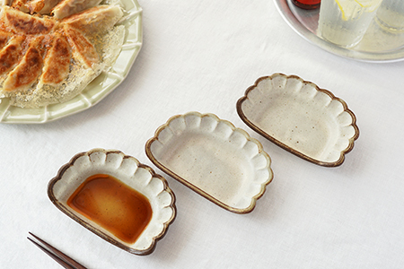 oldwhite 餃子の小皿
