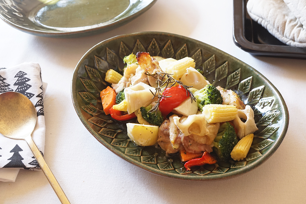 ベルベットグリーン ツリーパターンの楕円鉢＜オーブン使用可＞